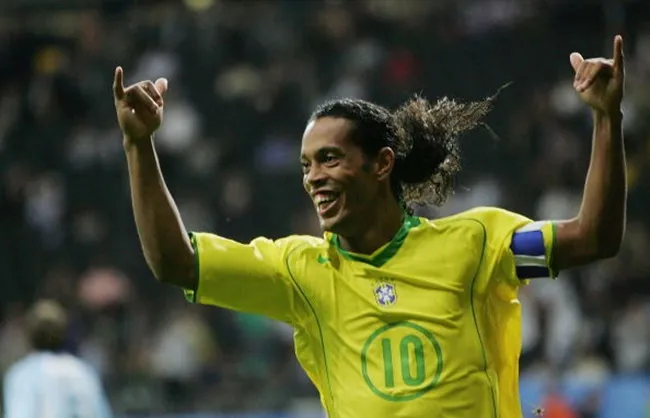 Quá khứ và Hiện tại: Ronaldinho với Neymar, ai là số 10 xuất sắc nhất ? - Bóng Đá