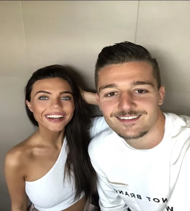 Man Utd target Sergej Milinkovic-Savic’s gorgeous Wag Natalija Ilic studied medicine in Serbia and is a doctor in Rome - Bóng Đá