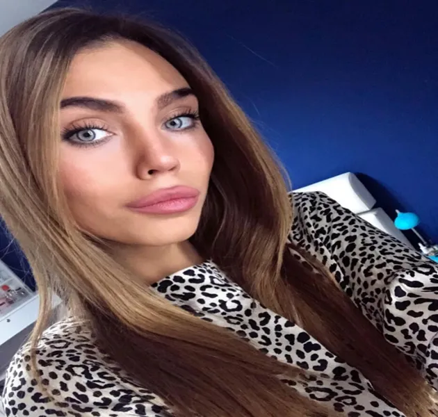 Man Utd target Sergej Milinkovic-Savic’s gorgeous Wag Natalija Ilic studied medicine in Serbia and is a doctor in Rome - Bóng Đá