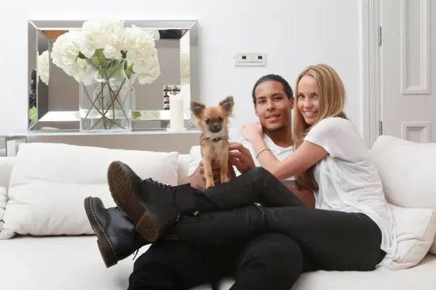 Who is Virgil Van Dijk’s wife Rike Nooitgedagt? The woman behind Premier League’s best player - Bóng Đá