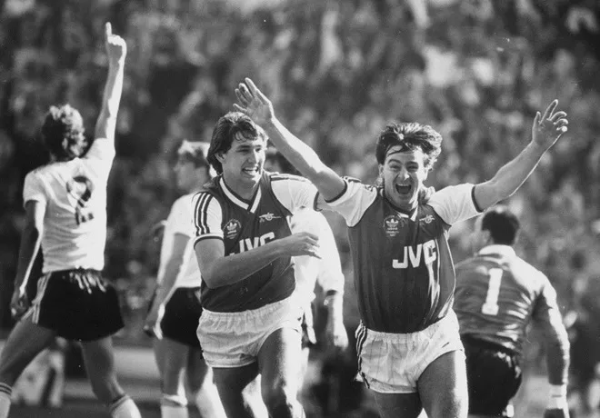 Arsenal legend Charlie Nicholas was a media darling who loved the nightlife and women - Bóng Đá