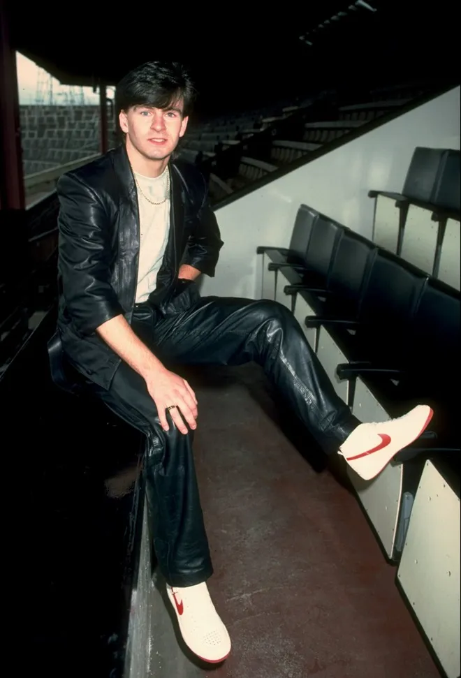 Arsenal legend Charlie Nicholas was a media darling who loved the nightlife and women - Bóng Đá