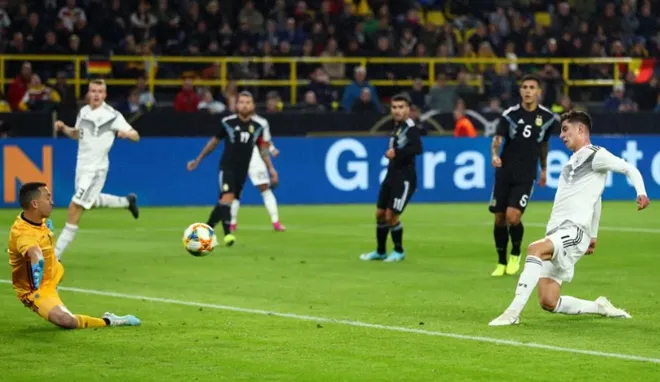 Man Utd target Kai Havertz has been compared to Mesut Ozil, broke a German goalscoring record and has a policeman dad - Bóng Đá