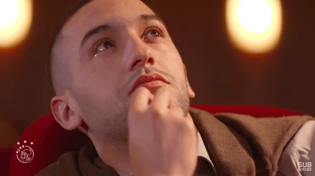 Hakim Ziyech breaks down in tears as Ajax bid him emotional farewell before joining Chelsea - Bóng Đá