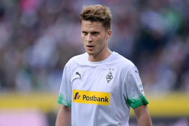 Arsenal target cut-price deal to sign Borussia Monchengladbach defender Nico Elvedi - Bóng Đá