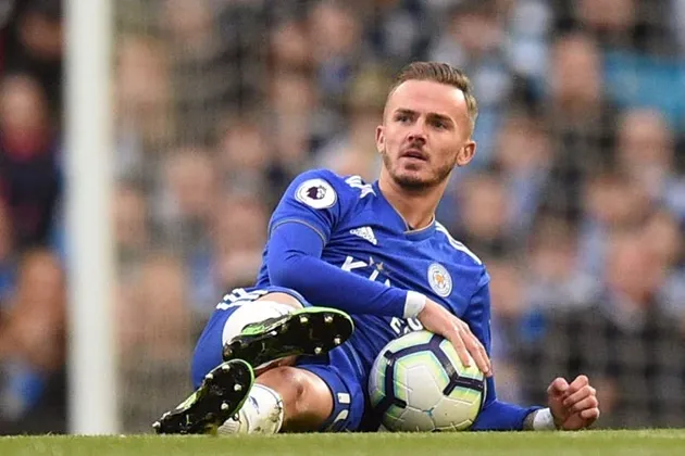 Leicester City star James Maddison hastily deletes an Instagram video showing him bleary-eyed and trying to kiss an unimpressed woman - Bóng Đá