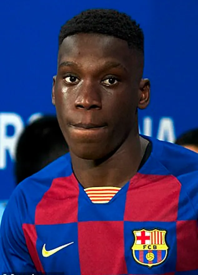 Meet the future of Barcelona: From Lionel Messi's successor to 'the new Andres Iniesta' - Bóng Đá