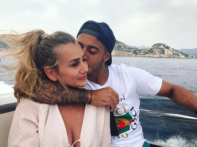 Liverpool target Thiago Alcantara’s Wag Julia Vigas is a hotel owner - Bóng Đá