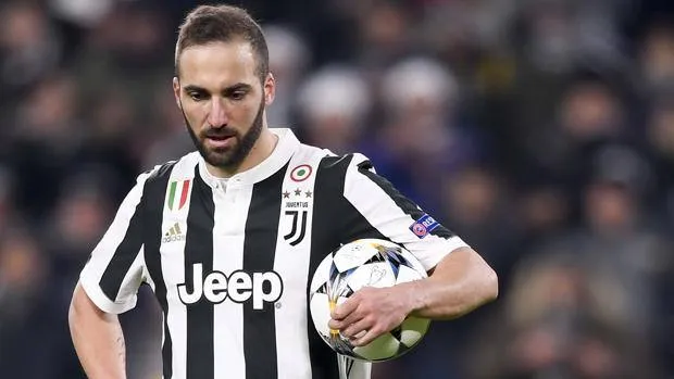 Gonzalo Higuain wants to end career at Juventus, says agent - Bóng Đá