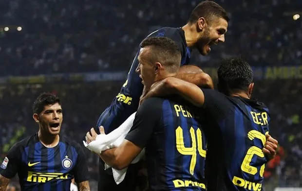 Top đầu Serie A 'trầy da tróc vẩy' ngày đầu năm - Bóng Đá
