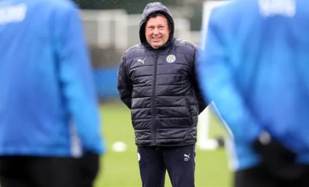Quyết tâm trở lại, tướng mới bắt cầu thủ Leicester đội mưa tập luyện - Bóng Đá