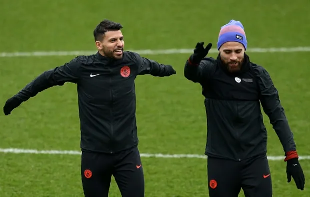 Hàng thủ của Man City đón cú hích lớn trước thềm trận đấu Porto - Bóng Đá