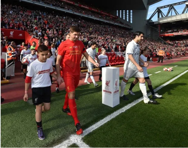 Gerrard ghi bàn, huyền thoại Liverpool thắng 'cực đẹp' trước Real - Bóng Đá