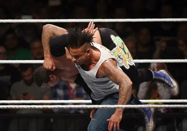 Rời WWE, Tim Wiese lại quay về bắt gôn - Bóng Đá