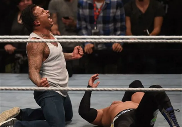 Rời WWE, Tim Wiese lại quay về bắt gôn - Bóng Đá