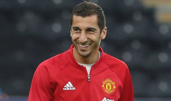 Mkhitaryan lại 'ghi điểm' với người dân thành phố Manchester - Bóng Đá