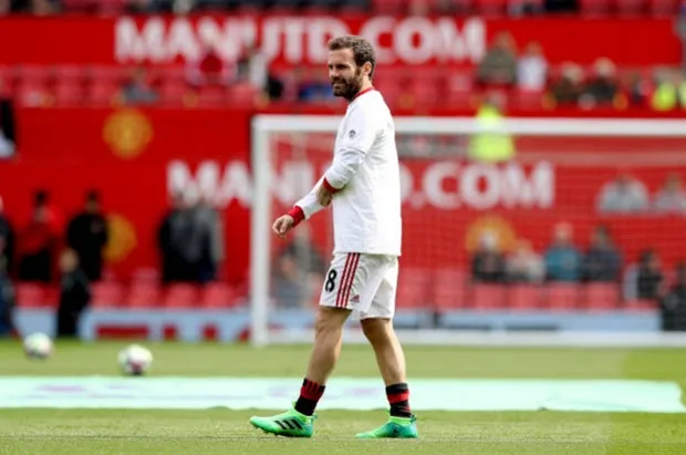 Đồng đội về hết, Mata vẫn âm thầm ở lại Old Trafford tập luyện - Bóng Đá