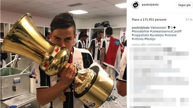 Dàn sao Juve thi nhau 'câu like' bằng cúp Coppa Italia - Bóng Đá