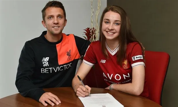 Niamh Charles, đôi cánh thiên thần 19 tuổi của Liverpool - Bóng Đá