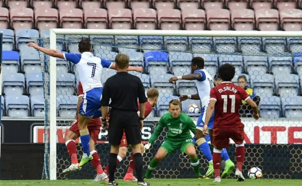 Wigan 1-1 Liverpool: Món quà đầu tiên của Salah - Bóng Đá