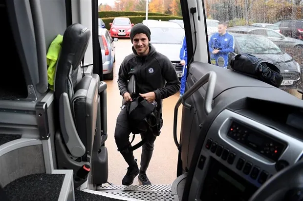 Morata bị đồng đội chơi khăm trong lúc lên đường sang Azerbaijan - Bóng Đá