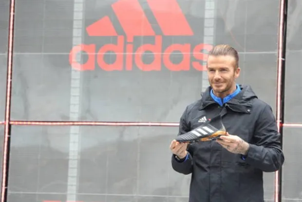 David Beckham lộ 'tuổi già' khi dự sự kiện tại Thượng Hải - Bóng Đá