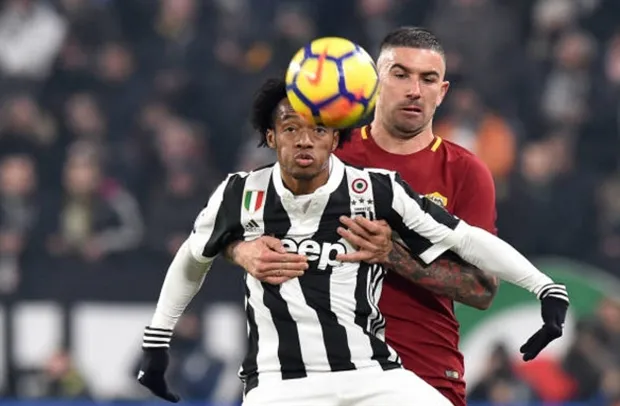 Lãnh đạo Juventus tươi như hoa trên khán đài sau thắng lợi trước Roma - Bóng Đá