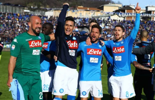 Thắng vừa đủ, Napoli quyết không cho Juventus vượt mặt - Bóng Đá