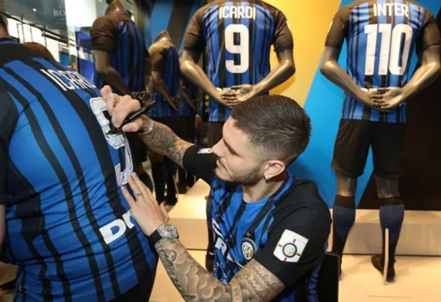 Bị tuyển Argentina bỏ rơi, Icardi giải sầu cùng fan Inter - Bóng Đá