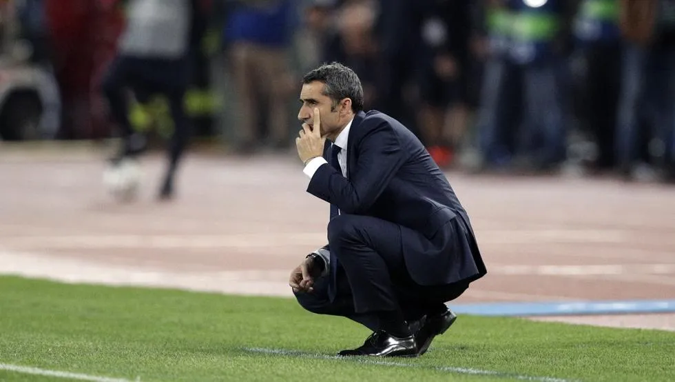 Nóng: Pique và Valverde bất đồng chiến thuật trong trận đấu với Roma - Bóng Đá