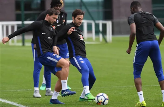 Tottenham trượt chân, thầy trò Conte như được thổi luồng gió mới trên sân tập - Bóng Đá