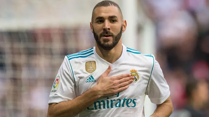 Với cú đúp vào lưới Bayern, Benzema trở nên quá lạ trong mắt NHM - Bóng Đá