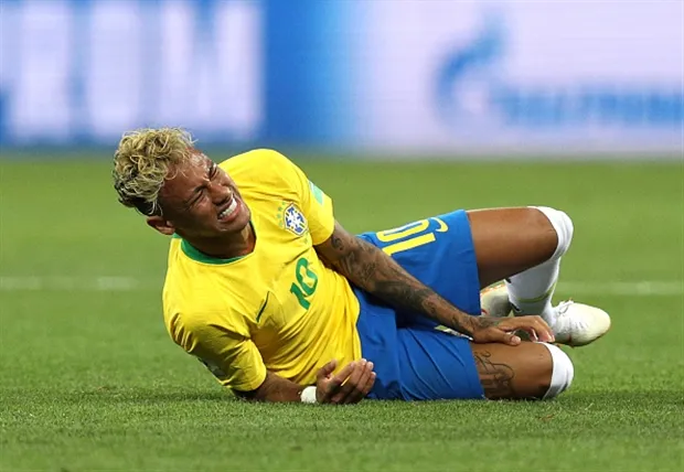 Neymar khoe ảnh sưng to sau màn triệt hạ của Thụy Sỹ  - Bóng Đá