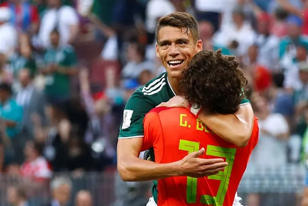 Quyết làm nên lịch sử, Chicharito học theo phong cách tập luyện của Ronaldo  - Bóng Đá