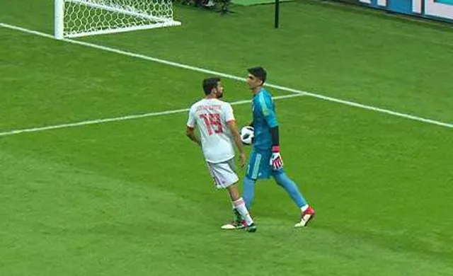 Costa lên tiếng về màn 'triệt hạ' thủ môn Iran  - Bóng Đá
