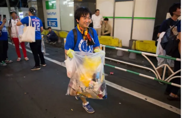 Hàng loạt mỹ nhân 'làm loạn' Tokyo sau chiến tích của Nhật  - Bóng Đá