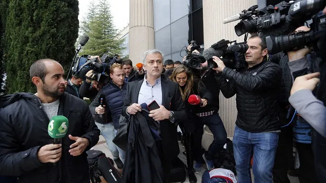 CHÍNH THỨC: Mourinho nhận án tù 1 năm vì trốn thuế - Bóng Đá