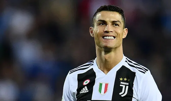 Sao Juventus choáng váng với 'độ trâu' của 'ông lão' Ronaldo - Bóng Đá