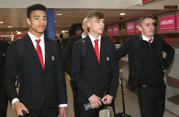8 cầu thủ trẻ Man Utd mang đến Pháp là ai? - Bóng Đá