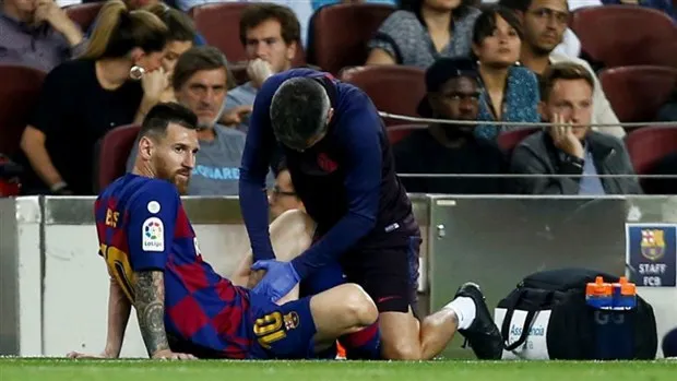 Messi lại gục ngã, CĐV Barcelona nói gì? - Bóng Đá