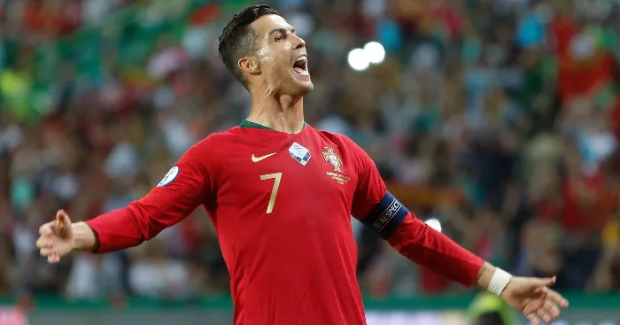 Dấu ấn VL EURO 2020: Cột mốc của Ronaldo và Ramos - Bóng Đá