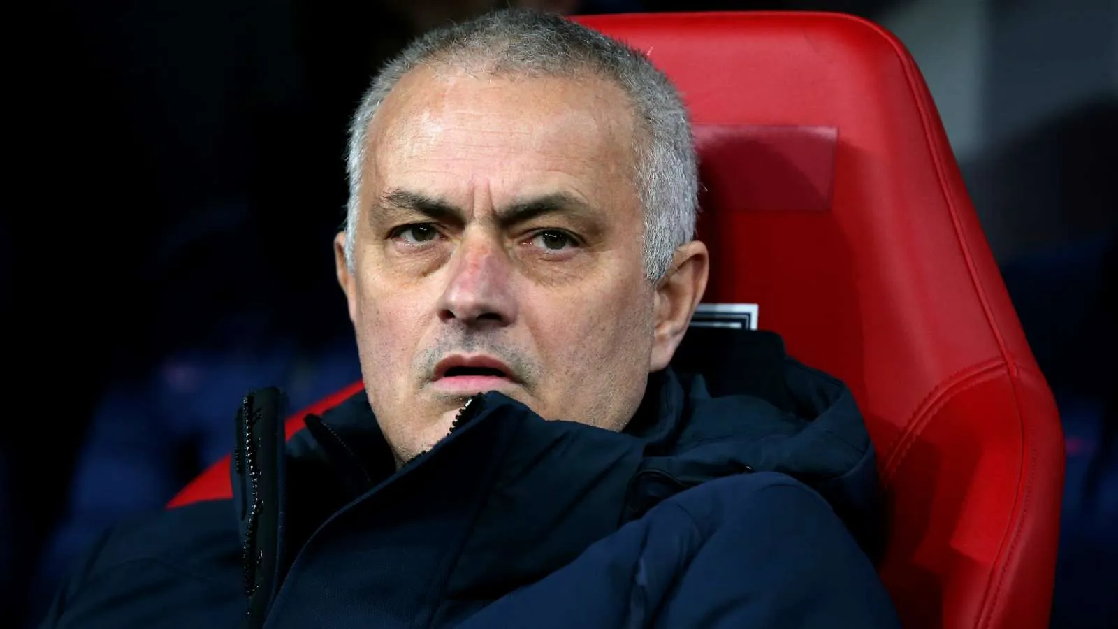 Mourinho phá luật giữa mùa dịch, chuyện bình thường? - Bóng Đá