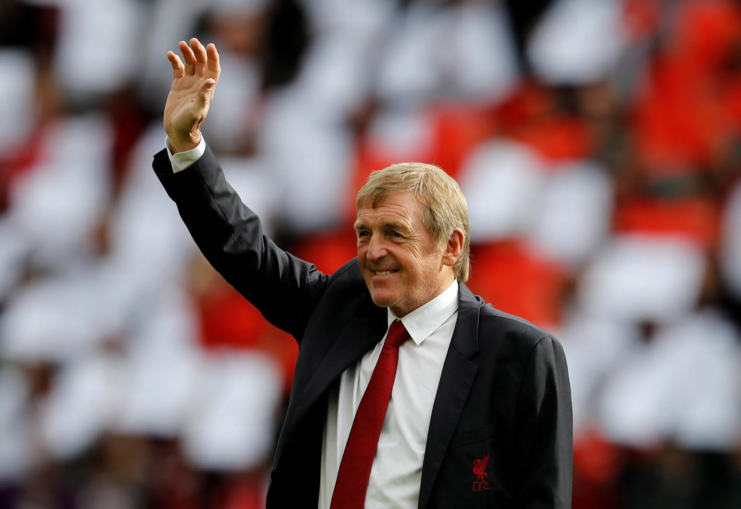 Huyền thoại Kenny Dalglish đã rời viện về nhà - Bóng Đá