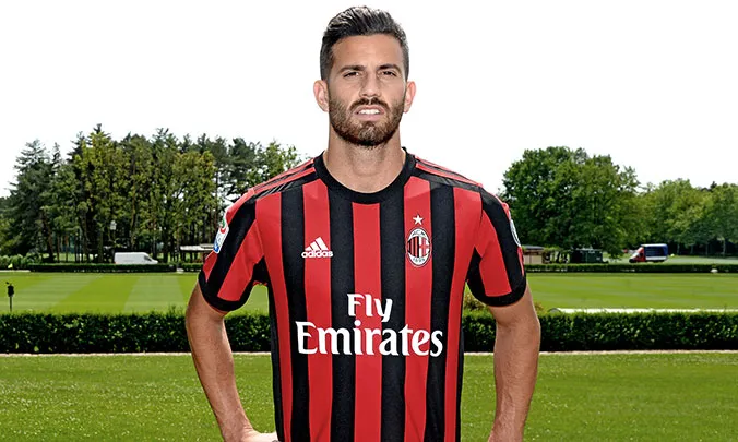 Góc AC Milan: Chất Italia phai dần - Bóng Đá