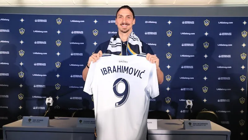 Ibra tiết lộ thông tin bất ngờ trong ngày ra mắt LA Galaxy - Bóng Đá