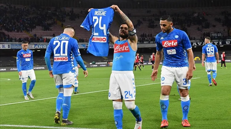 Mục tiêu của PSG nhận lương khủng nếu đồng ý ở lại Napoli - Bóng Đá