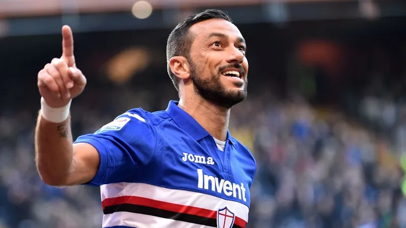 Quagliarella đi biển - Bóng Đá