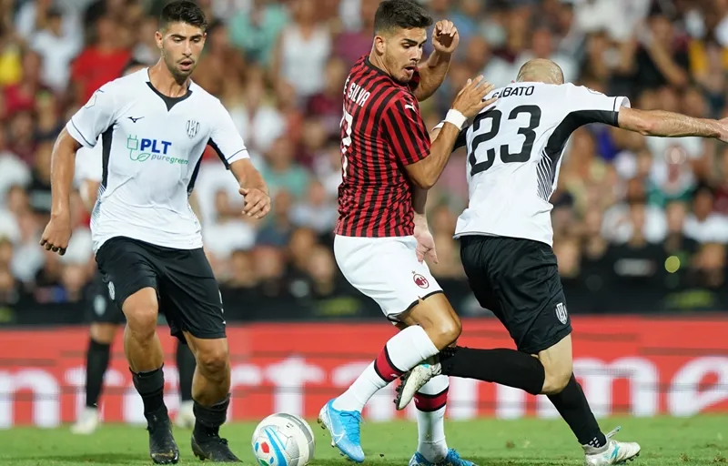 Ảnh trận Cesena - AC Milan - Bóng Đá