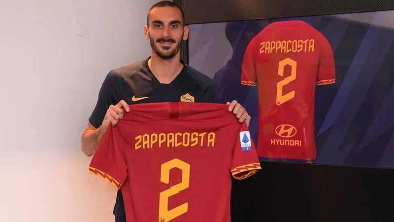 AS Roma có hàng phòng ngự Premier League: Zappacosta - Smalling - Fazio - Kolarov (Santon) - Bóng Đá