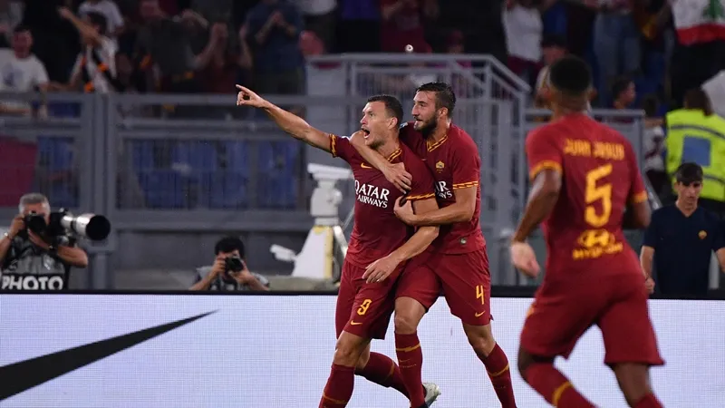 Đen như AS Roma: Bộ đôi Premier League vắng mặt, hàng thủ lao đao - Bóng Đá
